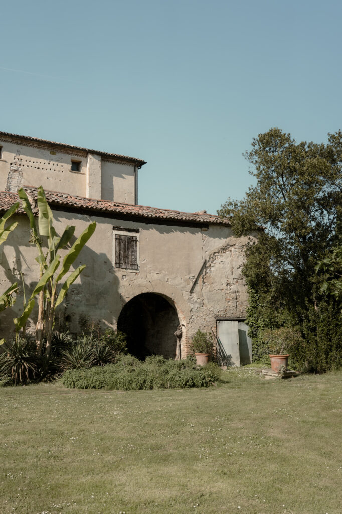 Rustic countryside villa in Italy used as an intimate wedding location